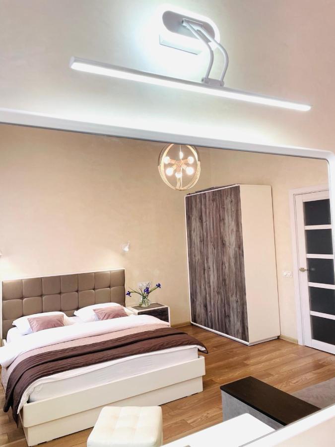 Apartment Жд Вокзал, Центр Lwów Zewnętrze zdjęcie