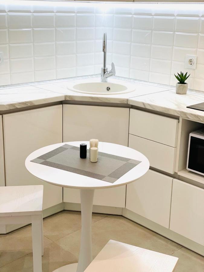 Apartment Жд Вокзал, Центр Lwów Zewnętrze zdjęcie